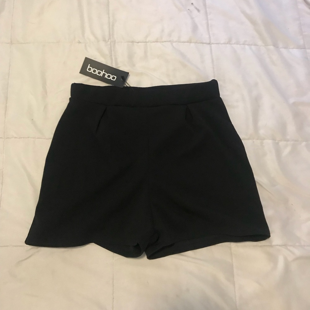 Boohoo Alice Smart Casual Black Shorts NWT